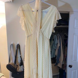 Light Yellow Midi Dress with Tie, Size Medium